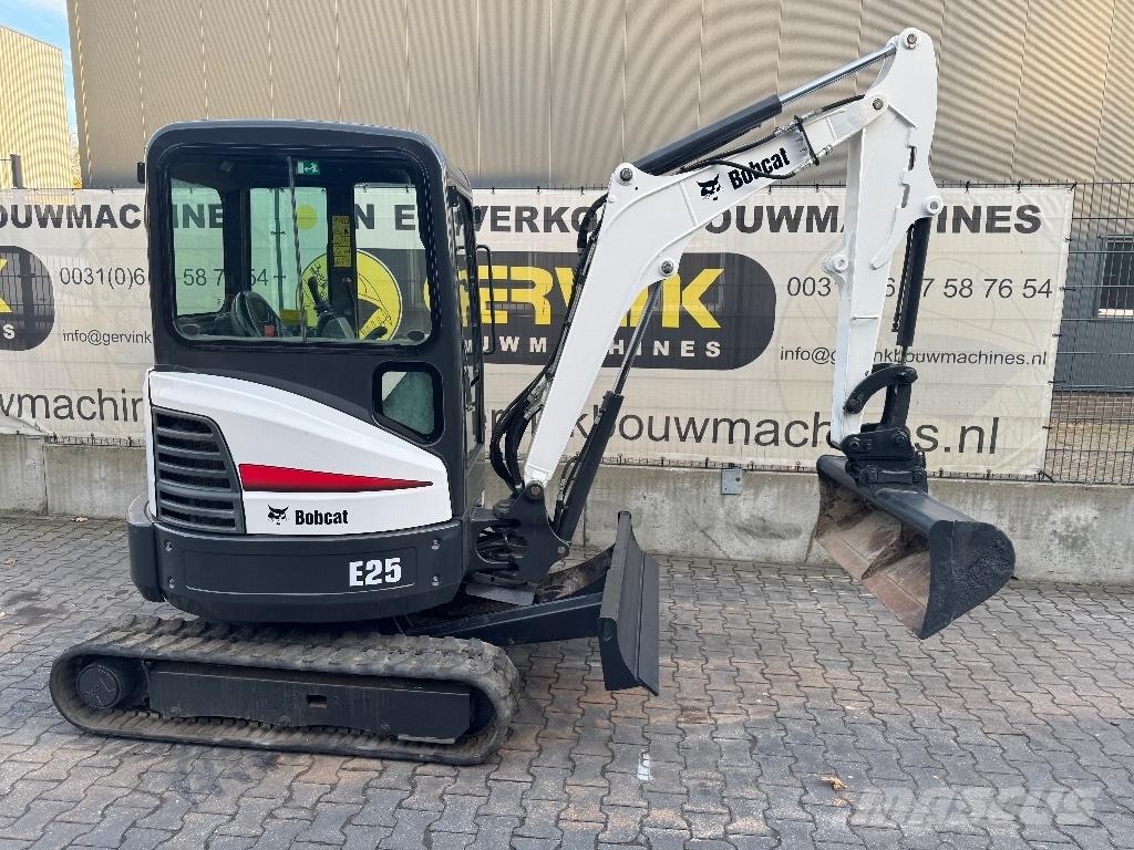 Bobcat E25 Mini bageri < 7t