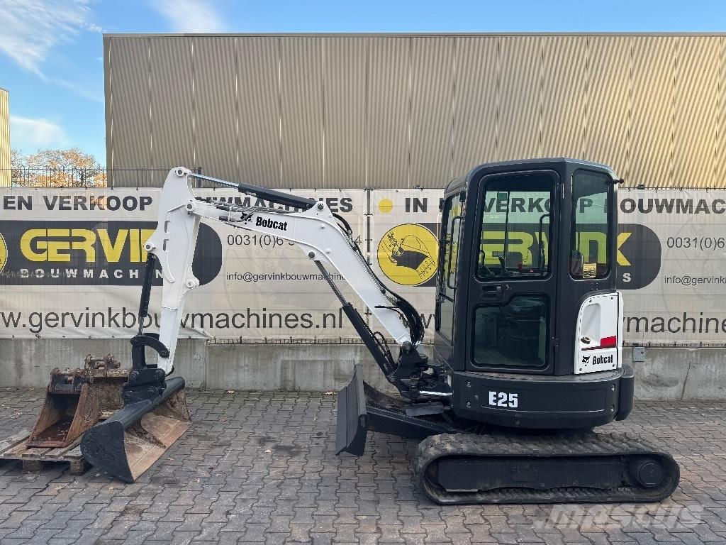Bobcat E25 Mini bageri < 7t