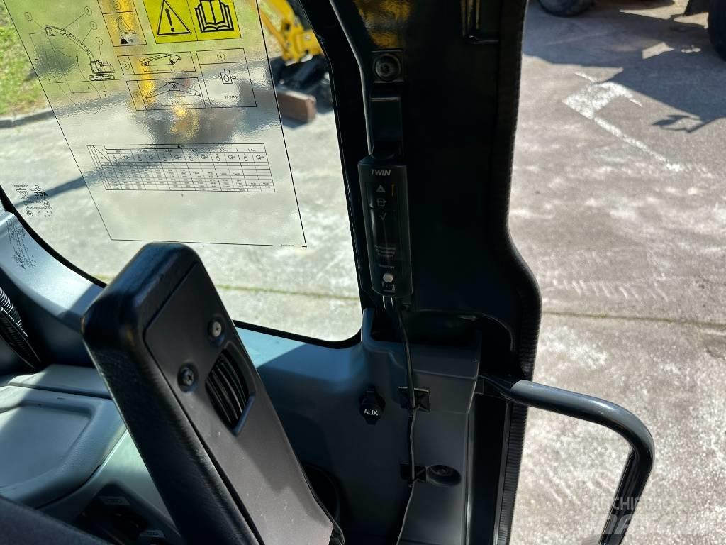 Komatsu PC210LCi-11 Bageri guseničari