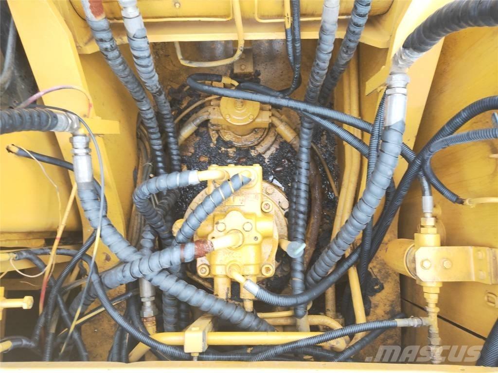 CAT 320B Bageri guseničari
