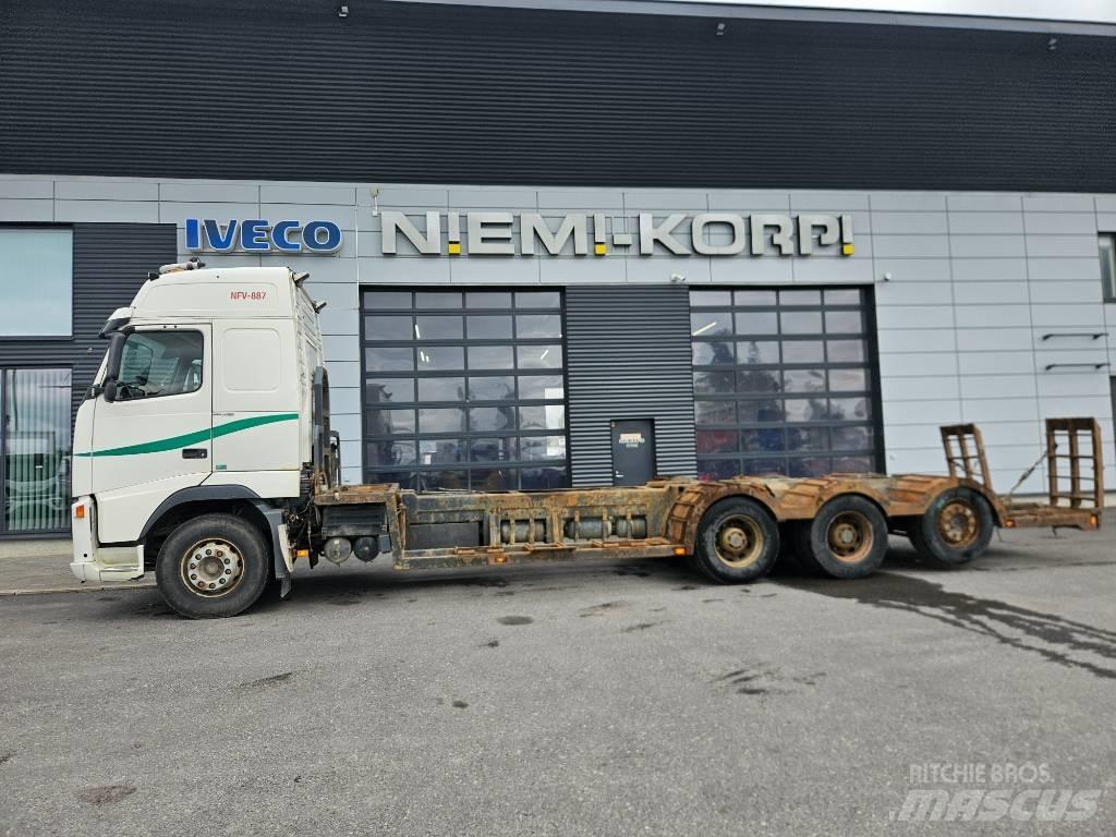 Volvo FH12 8x4 Kamioni za prevoz šumarskih mašina