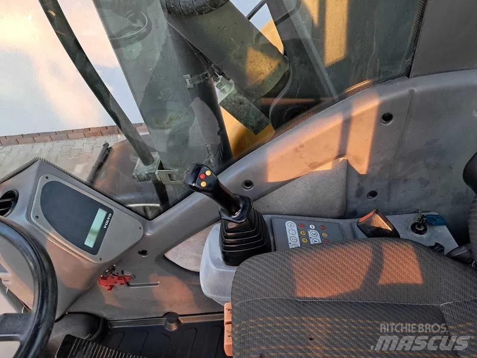 Volvo EW 140 Bageri točkaši