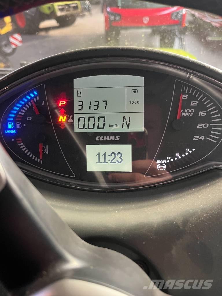 CLAAS AXION 960TT Traktori