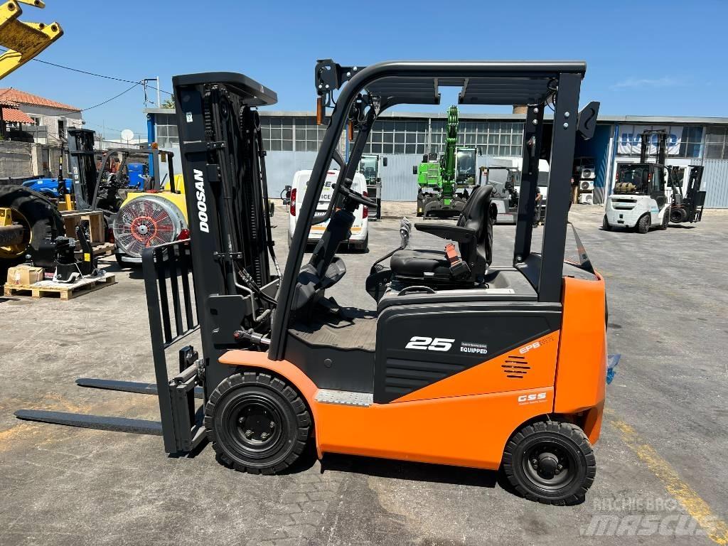 Doosan B 25 NS Električni viljuškari