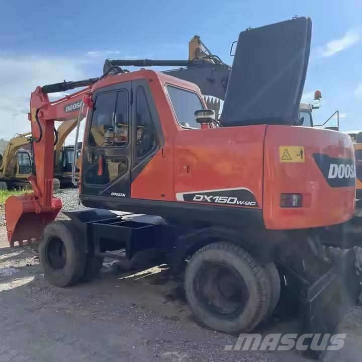 Doosan DX150W Bageri točkaši