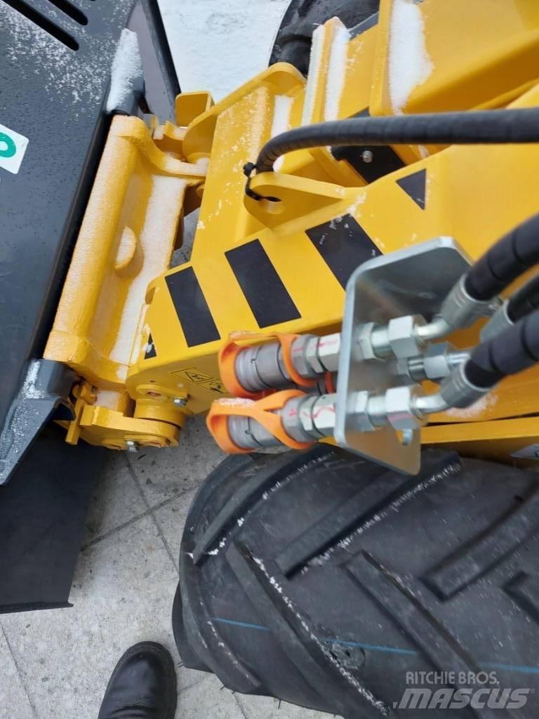  Maxload 950 Višenamenski utovarivači
