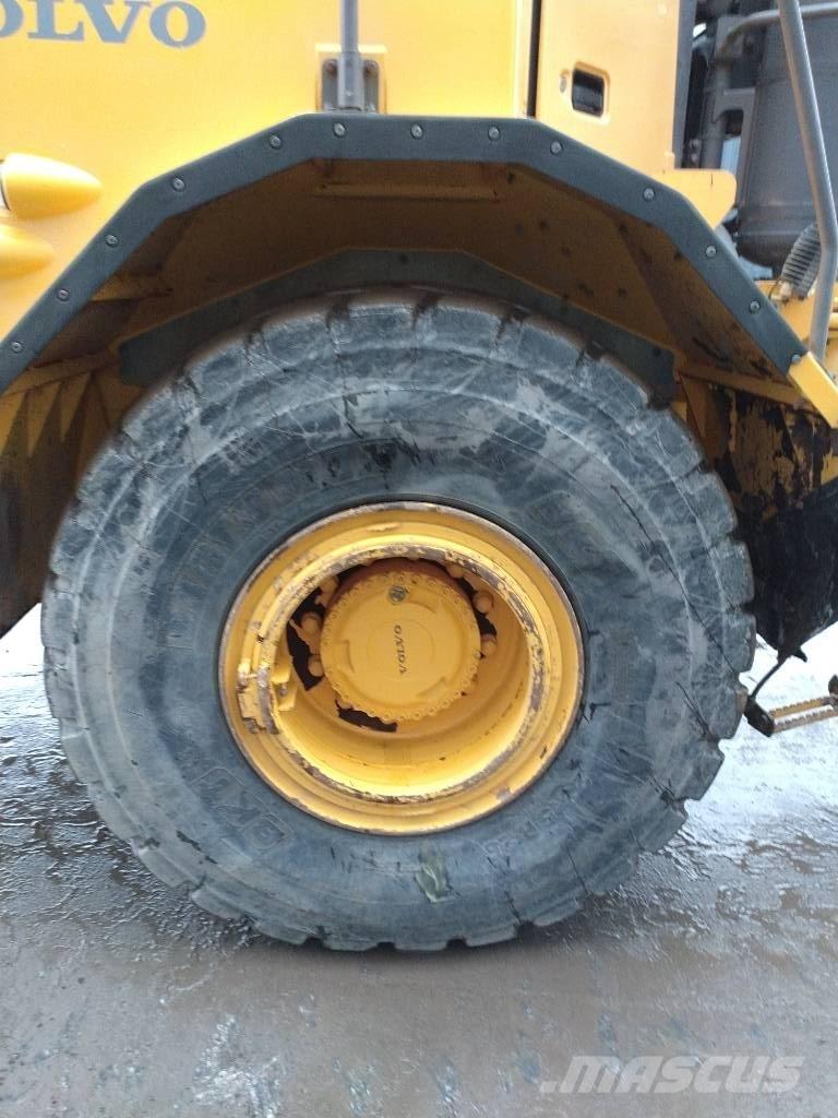 Volvo A 25 E Zglobni damperi