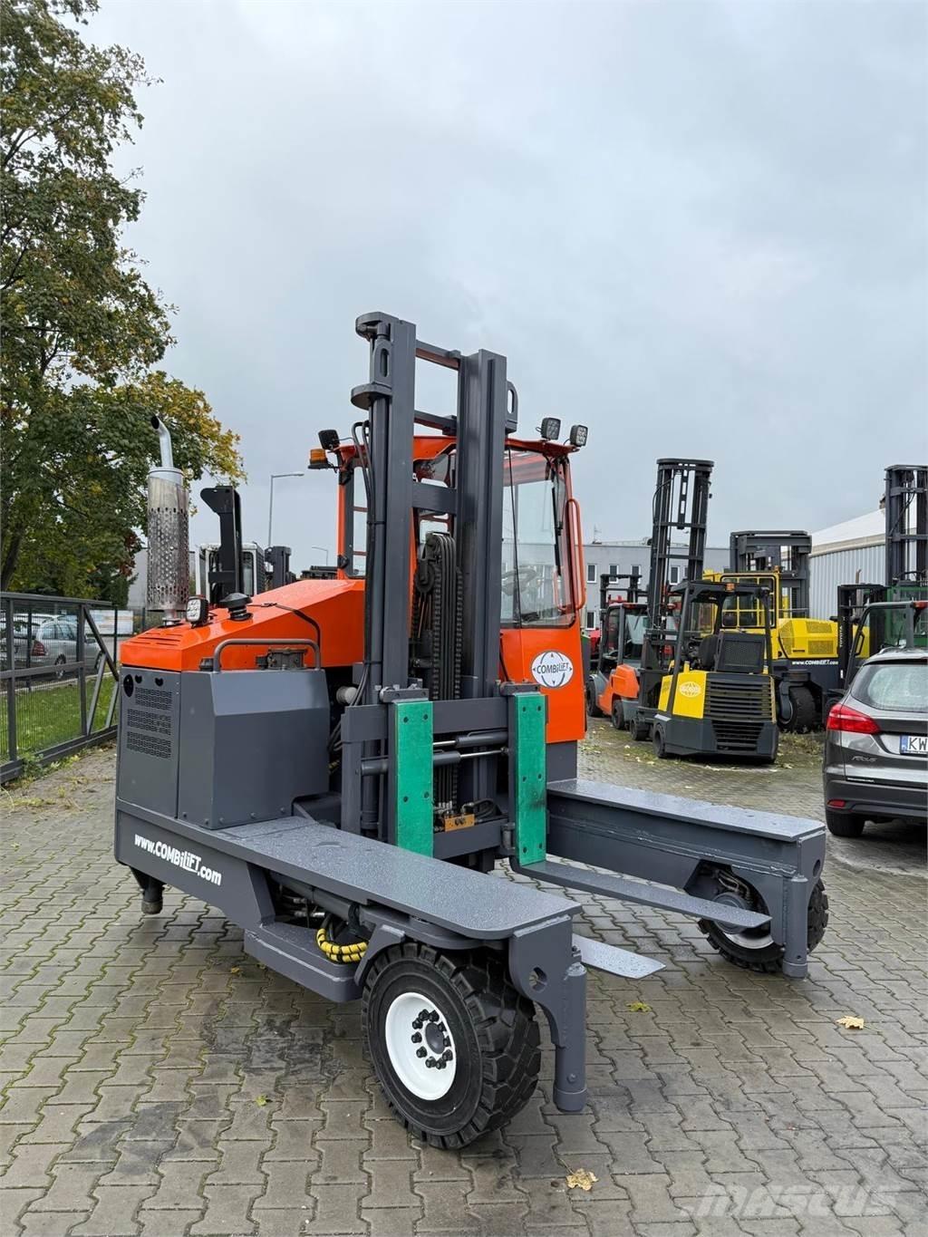 Combilift C5000 XL Viljuškari sa 4-stranskim dohvatom