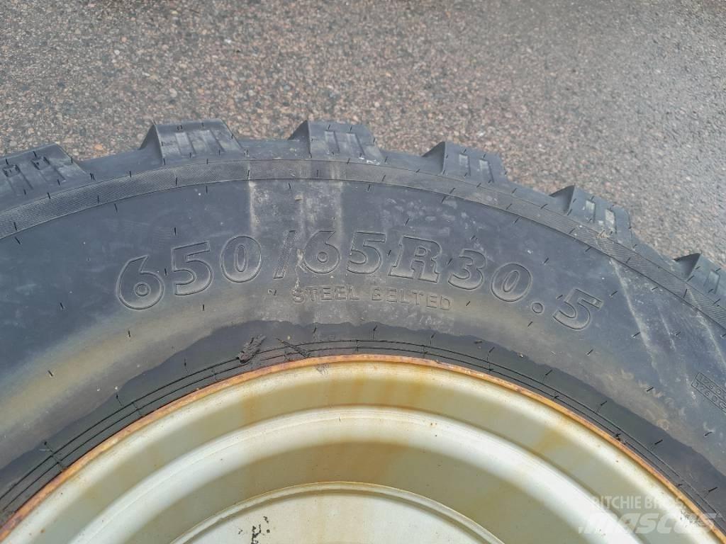 BKT 650/60R30,5 Hjul Gume, točkovi i felne