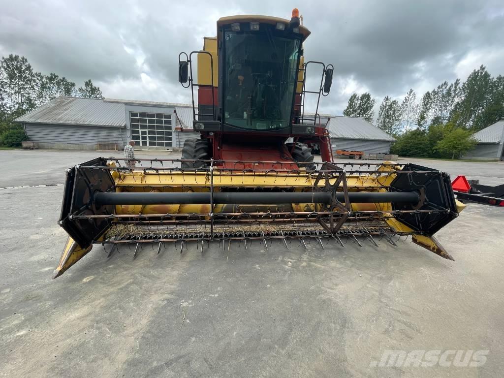 New Holland L520 Kombajni