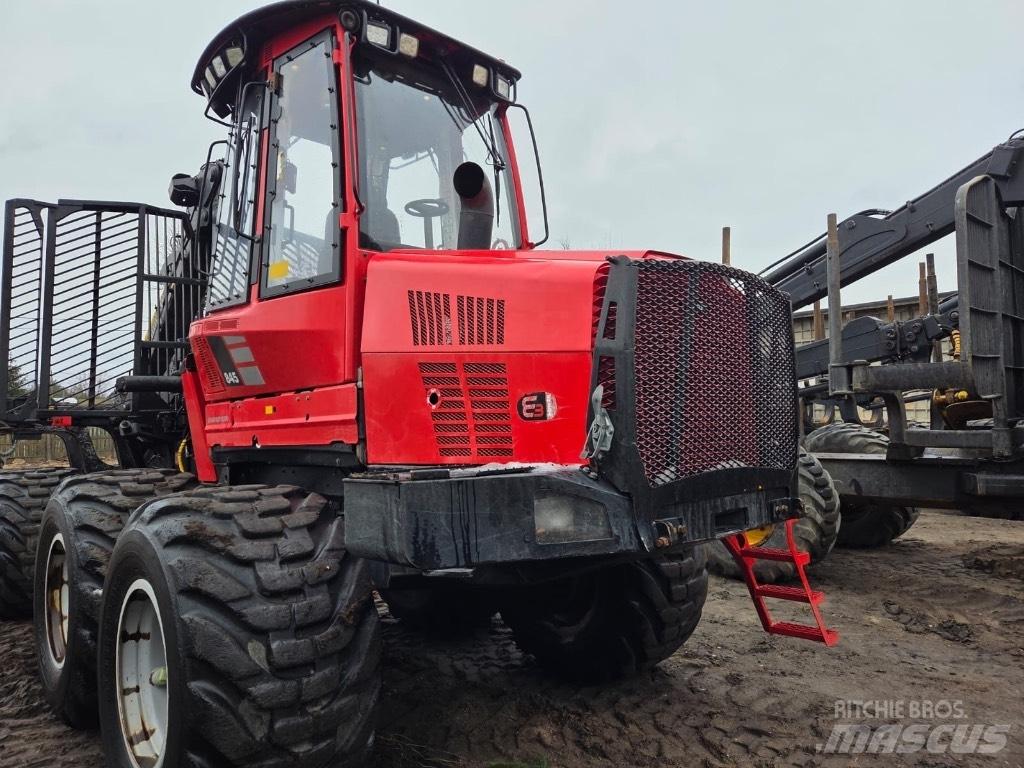 Komatsu 845 Forvarderi