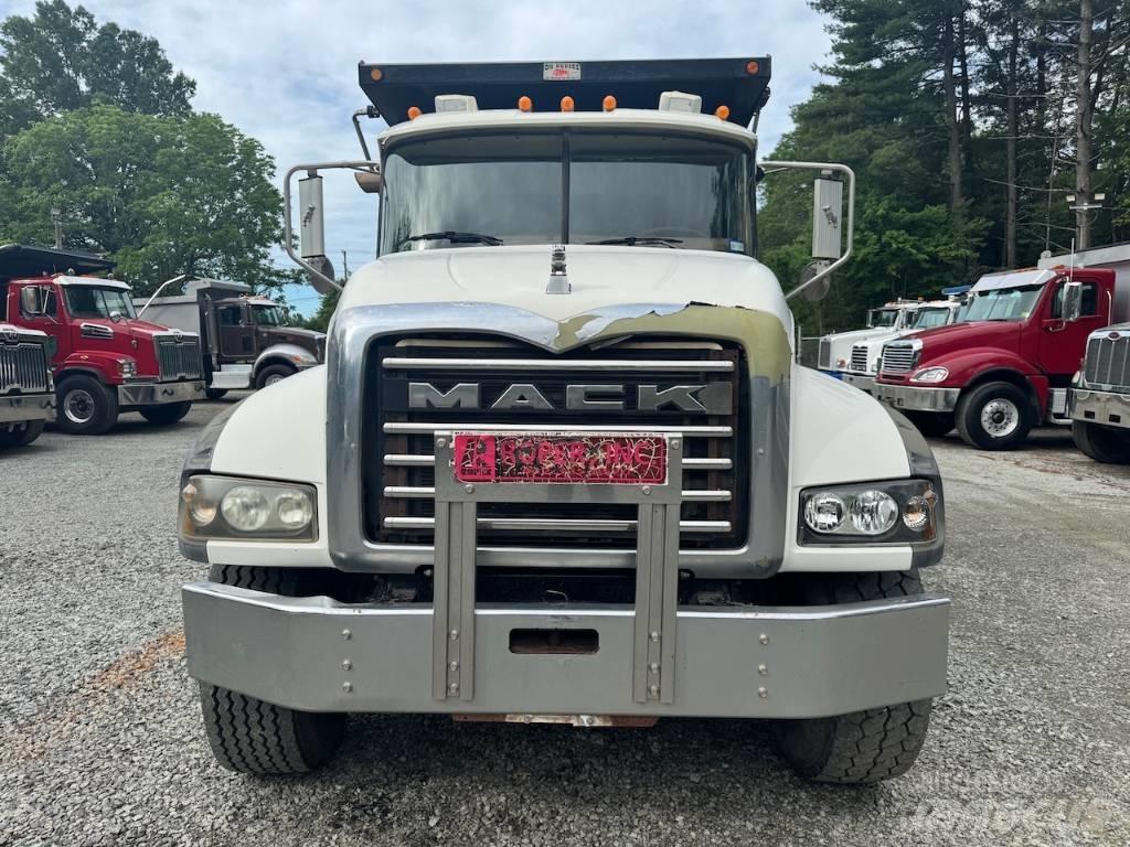 Mack Granite CTP 713 Kiperi kamioni