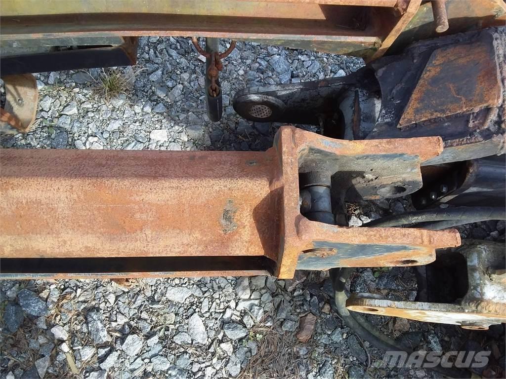 CAT 2200 Kranovi za šumarske harvestere