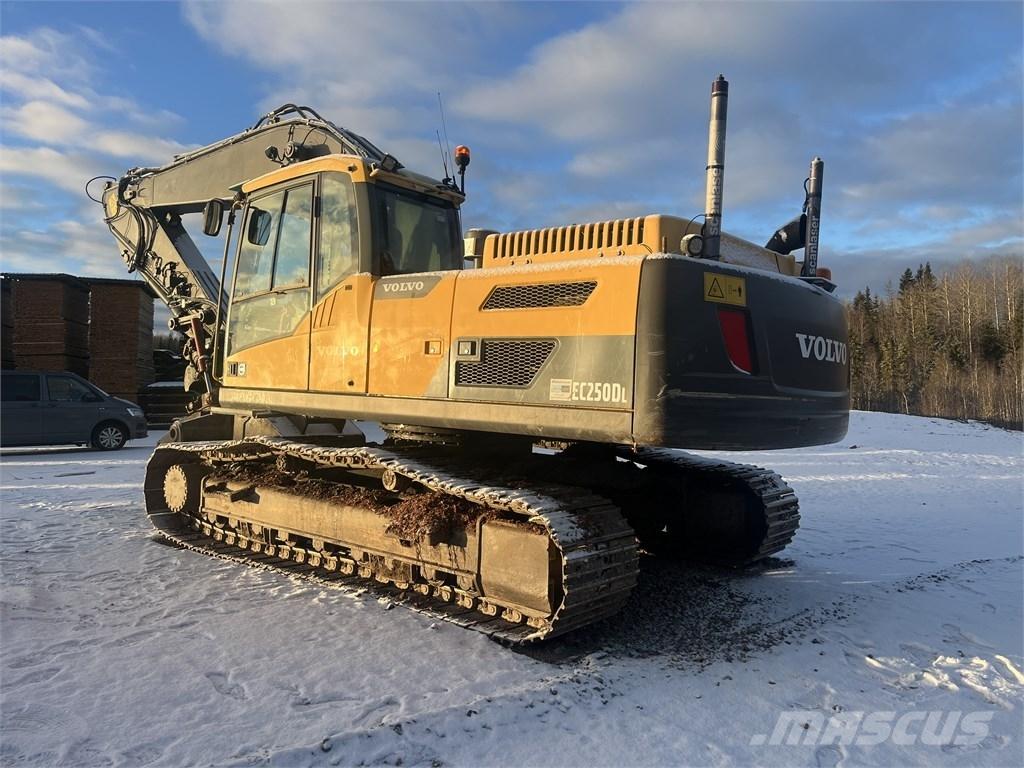 Volvo EC 250 D L Bageri guseničari