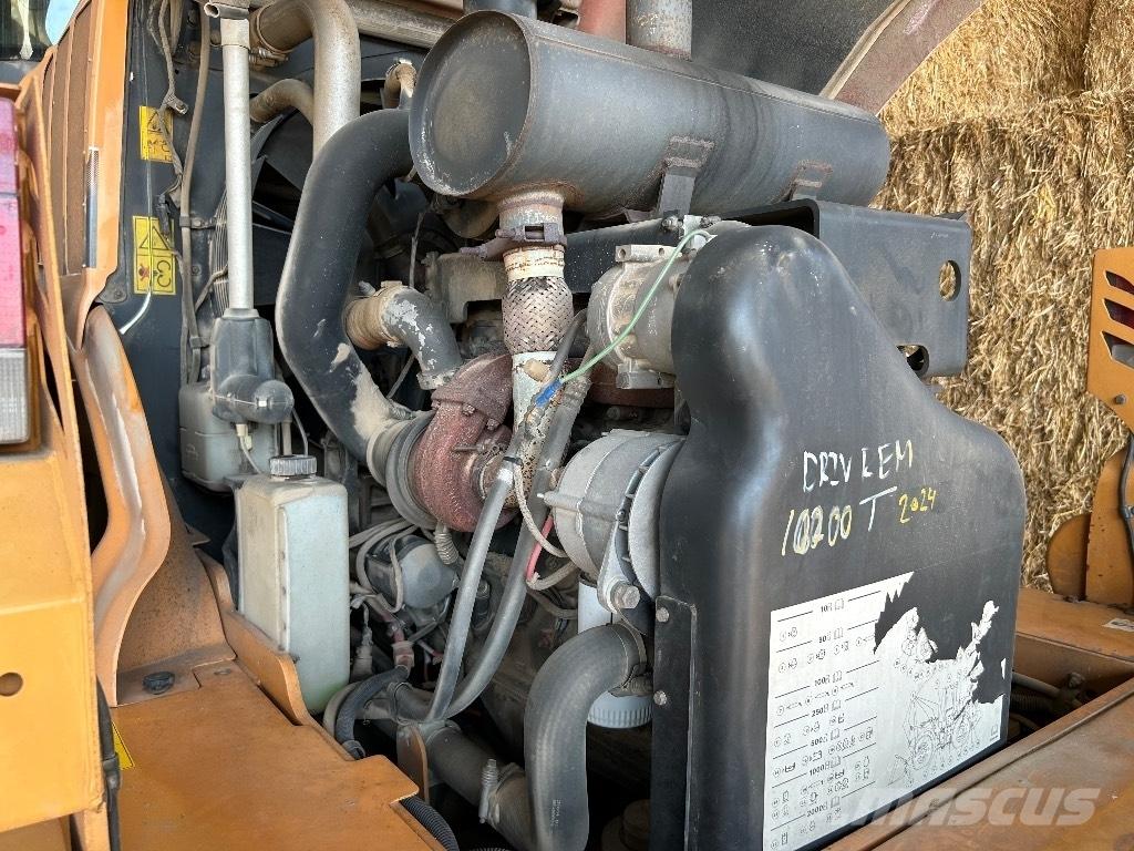 CASE 821 E Utovarivači na točkove