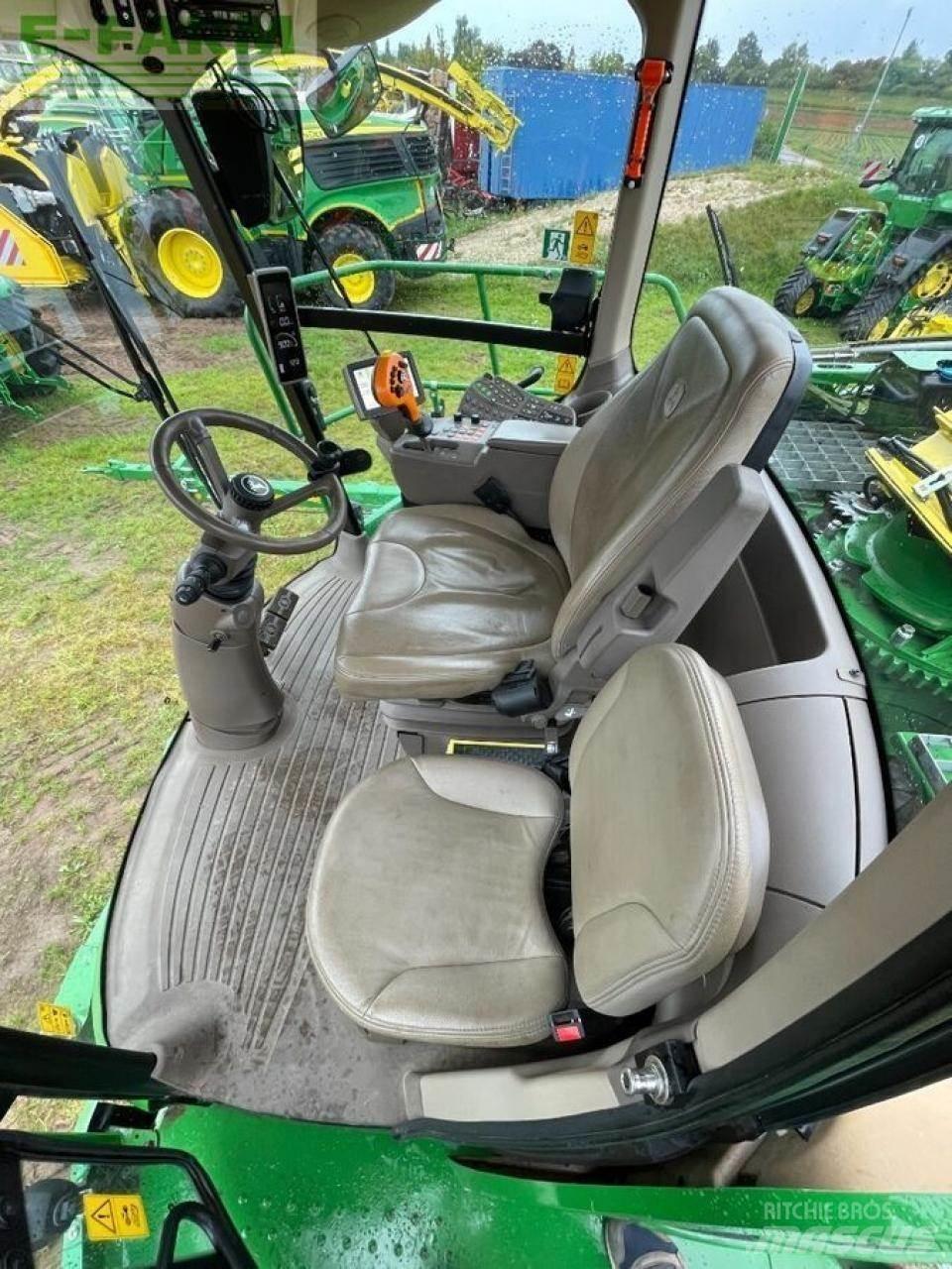 John Deere 8600 Mašine za stočnu hranu sa sopstvenim pogonom