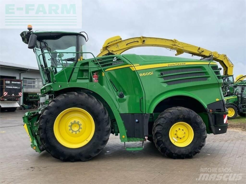 John Deere 8600 Mašine za stočnu hranu sa sopstvenim pogonom