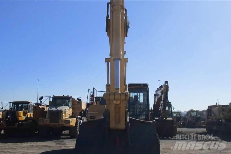 Komatsu PC450LC Mini bageri < 7t