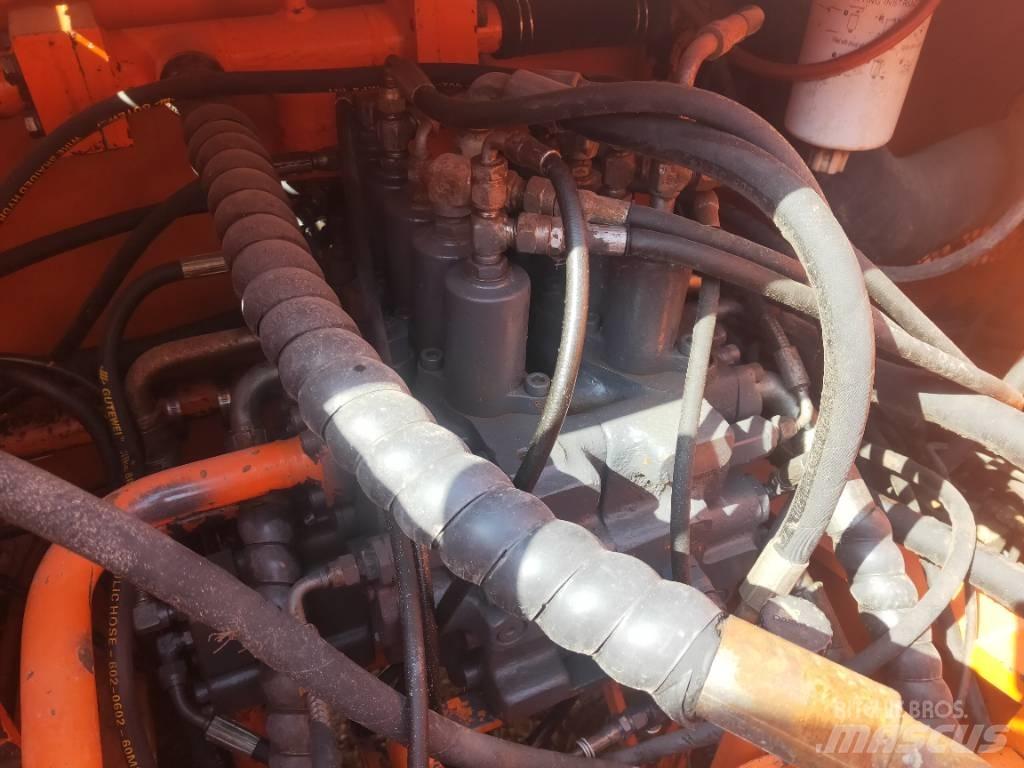 Doosan DH220LC-7 Bageri guseničari