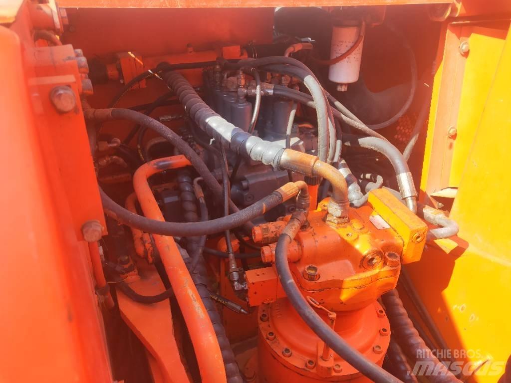 Doosan DH220LC-7 Bageri guseničari