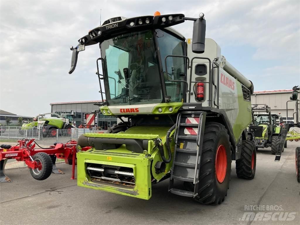CLAAS Trion 520 Kombajni
