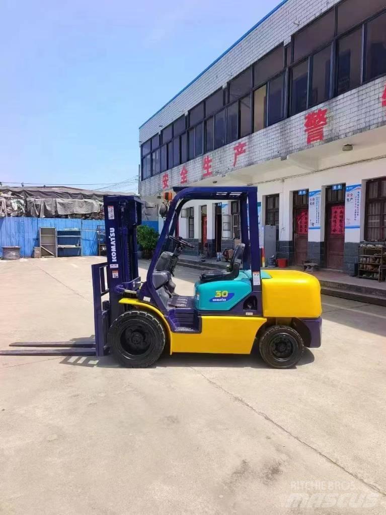 Komatsu FD 30 Dizelski viljuškari
