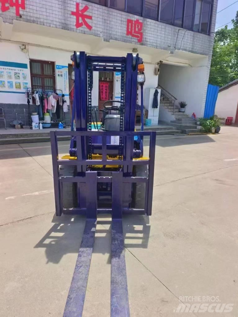 Komatsu FD 30 Dizelski viljuškari