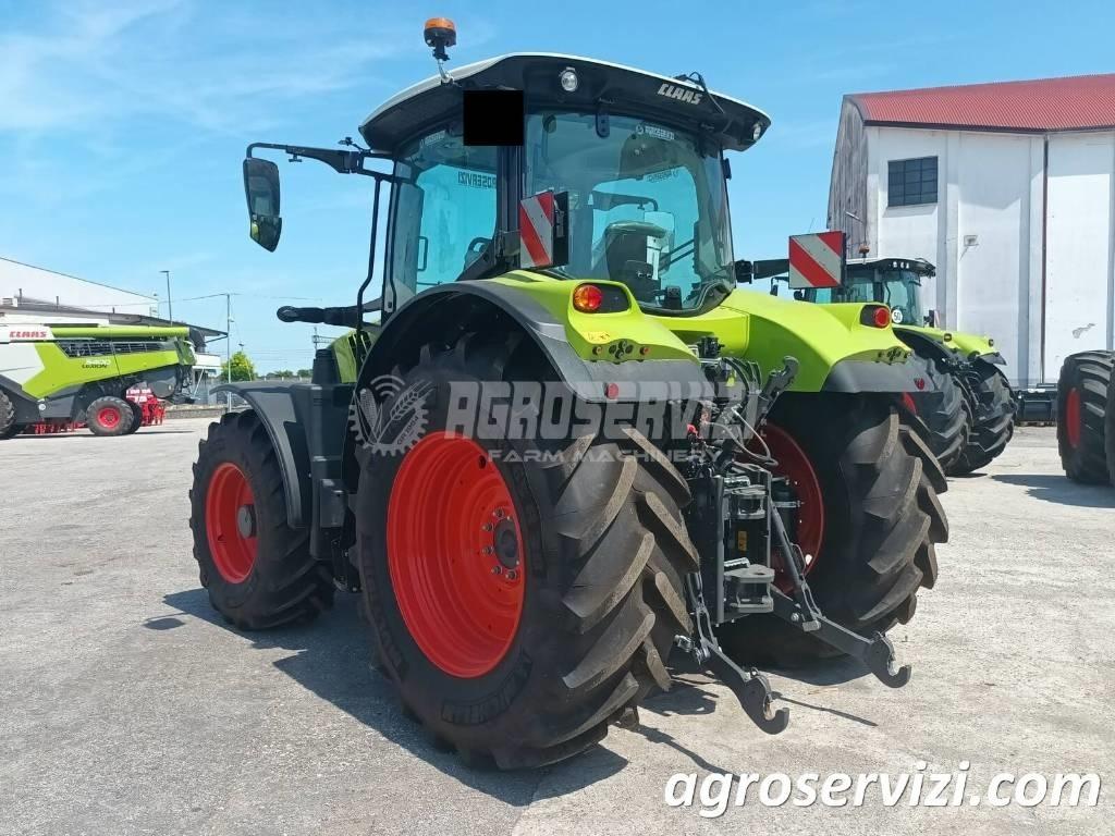 CLAAS Arion 550 Traktori