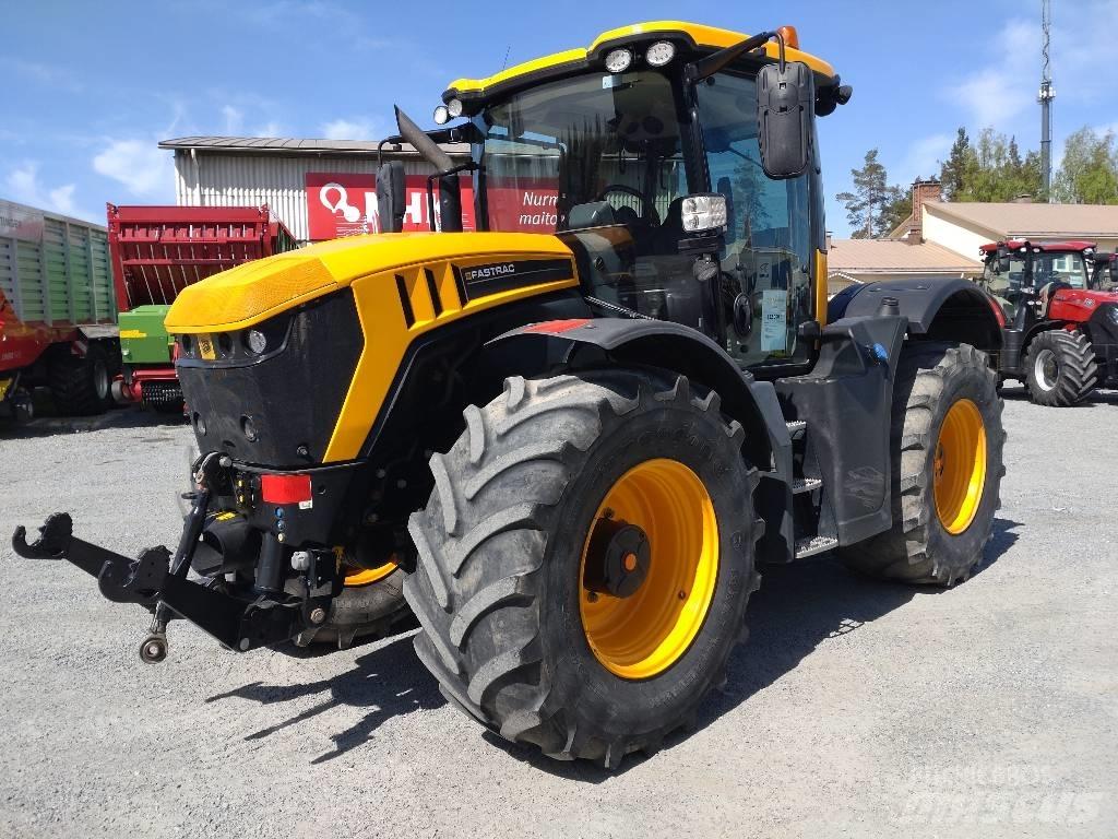 JCB Fastrac 4220 Traktori