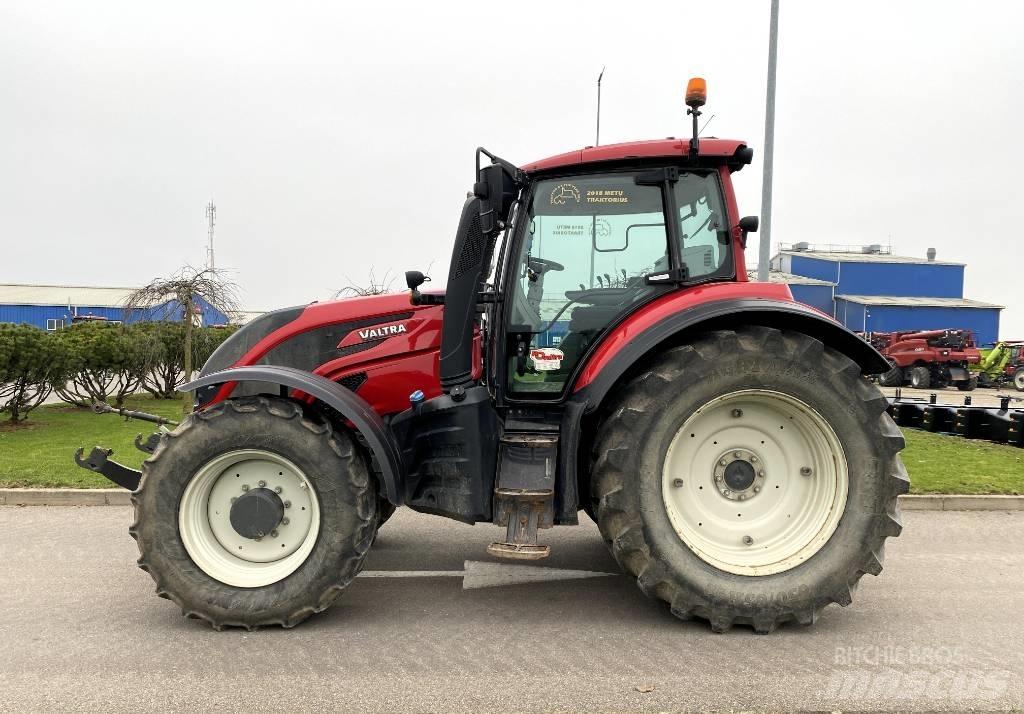 Valtra T 234 A Traktori