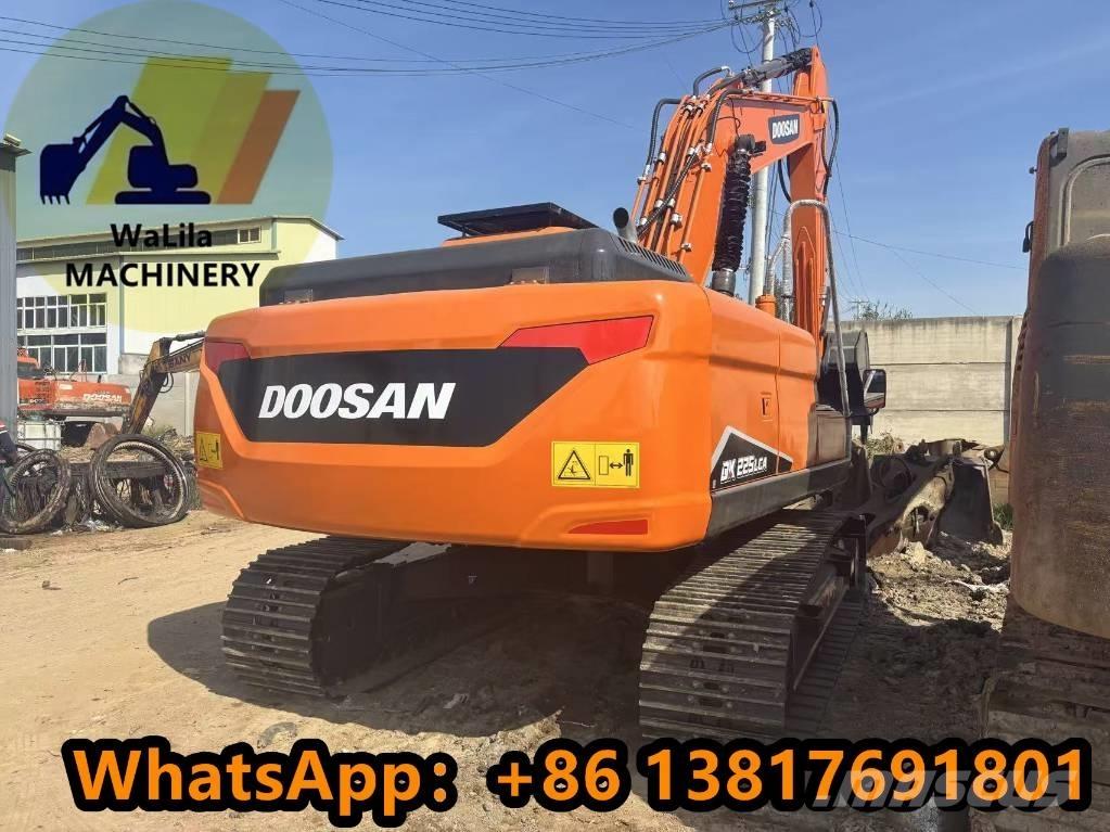 Doosan DX 225 LCA Bageri guseničari