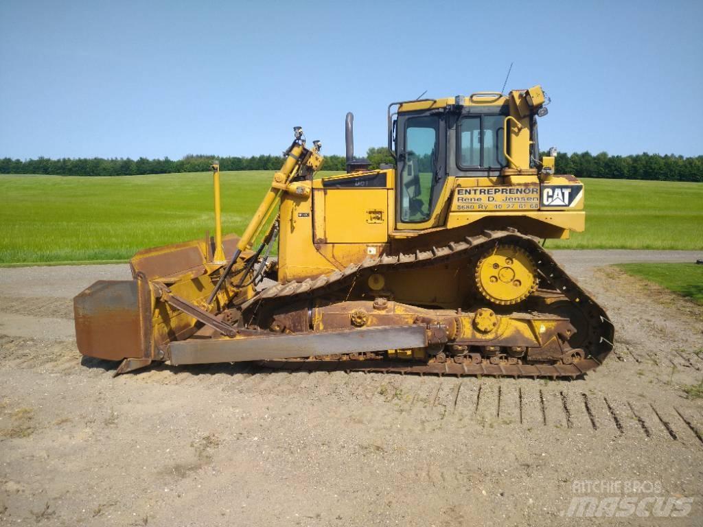 CAT D 6 T LGP Buldožeri guseničari
