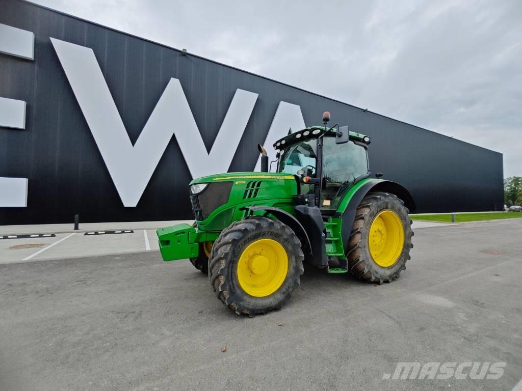 John Deere 6215 R Traktori