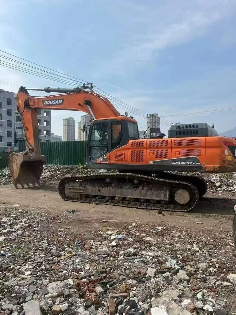 Doosan DX420LC Bageri guseničari