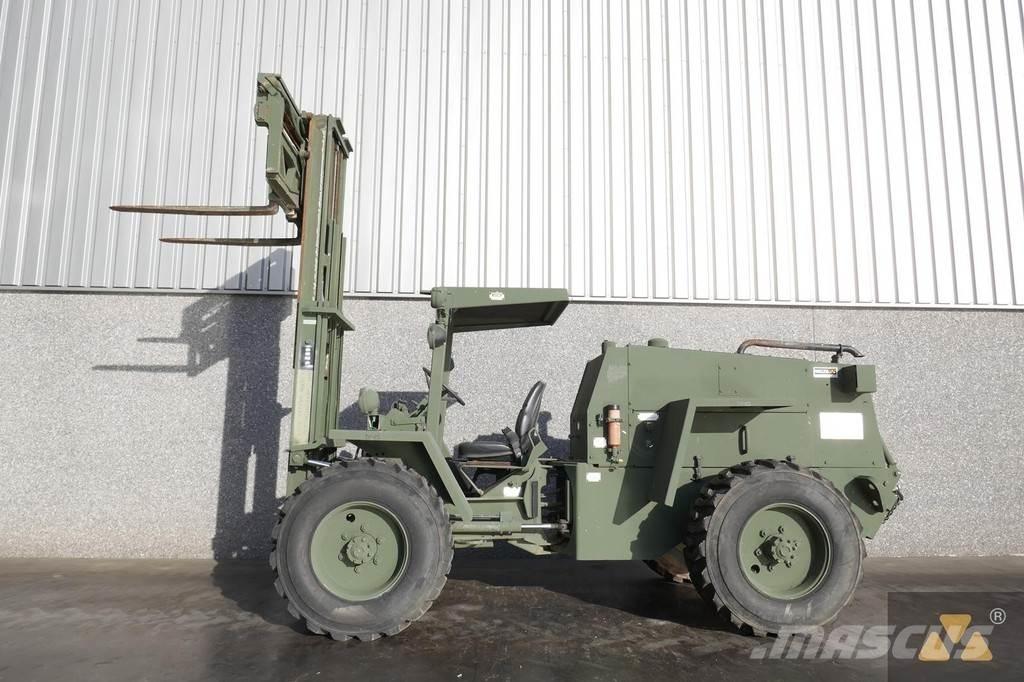 CASE M4K Ex-army Vanterenski viljuškar