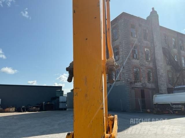 JCB 140XLC Bageri guseničari