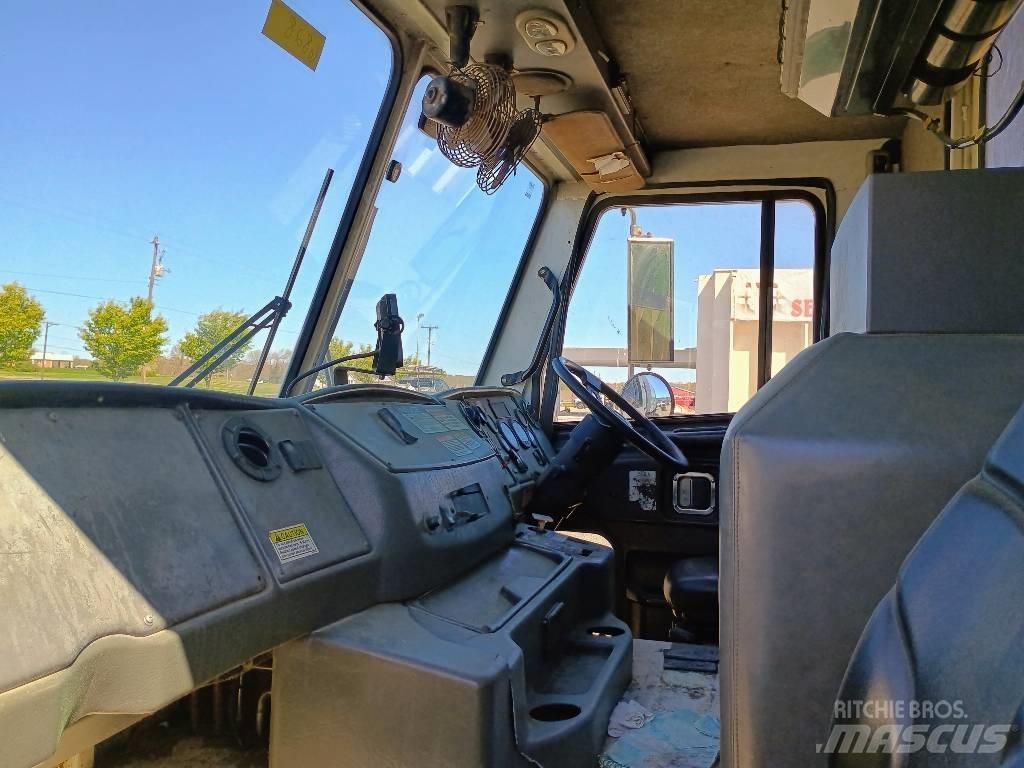  2011 Crane Carrier Kamioni za otpad
