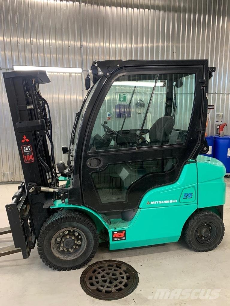 Mitsubishi FD 25 N2 Dizelski viljuškari