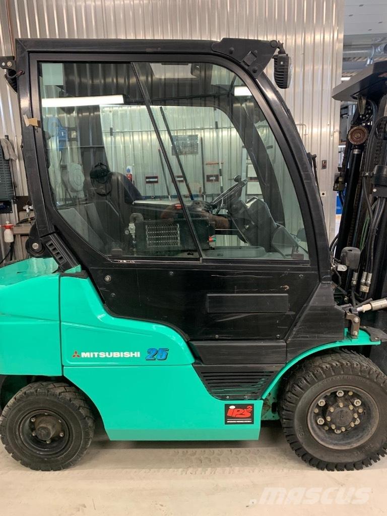 Mitsubishi FD 25 N2 Dizelski viljuškari
