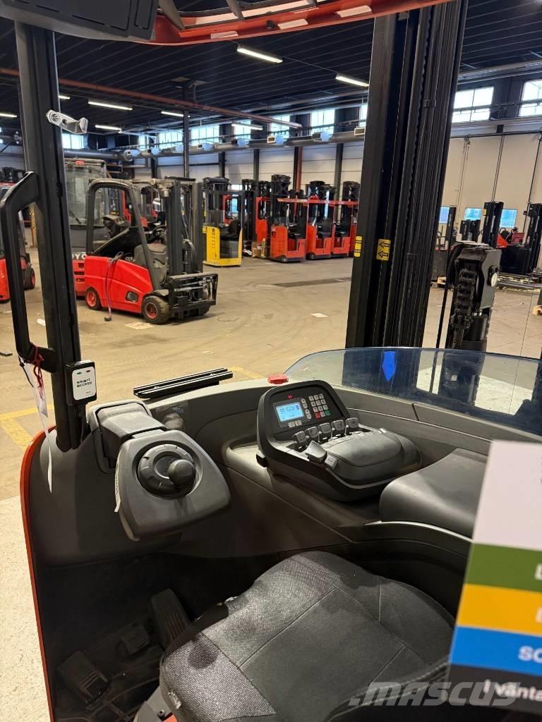 BT truck RRE 200HE Viljuškari sa pomičnim stupom