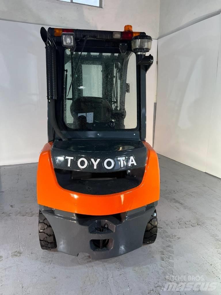 Toyota 02-8 FD F 25 Dizelski viljuškari