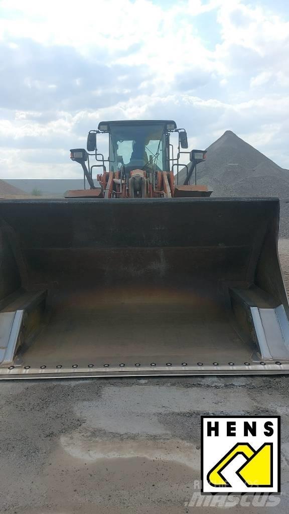 Hitachi ZW 310 Zglobni damperi