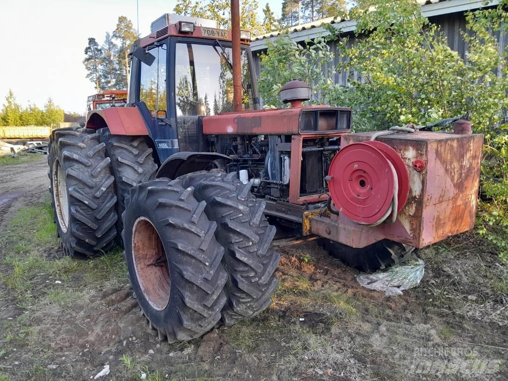 CASE 1455 Traktori