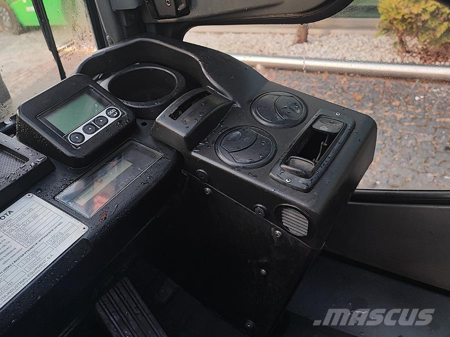 Toyota 02-8FGF15 Plinski viljuškari