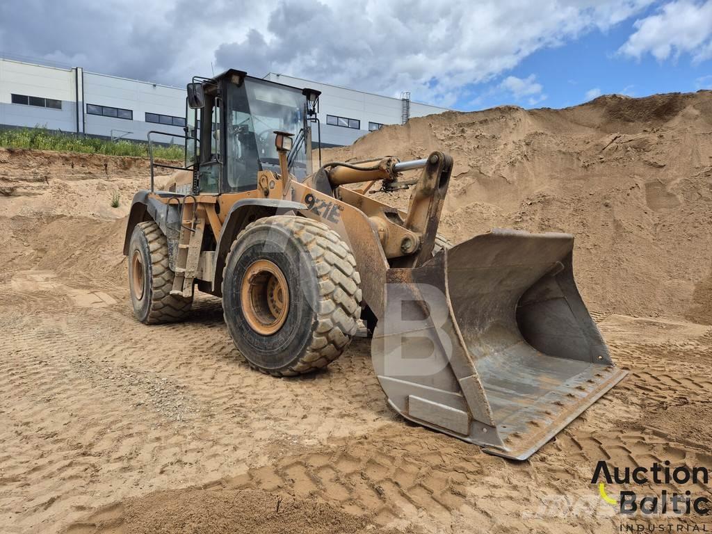 CASE 921 E Utovarivači na točkove