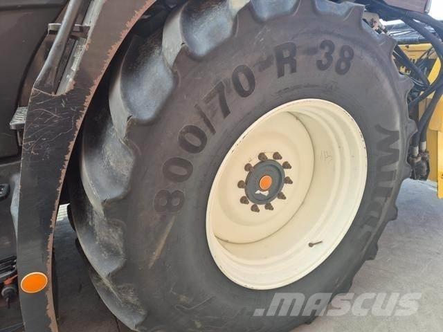 New Holland FR700 Mašine za stočnu hranu sa sopstvenim pogonom