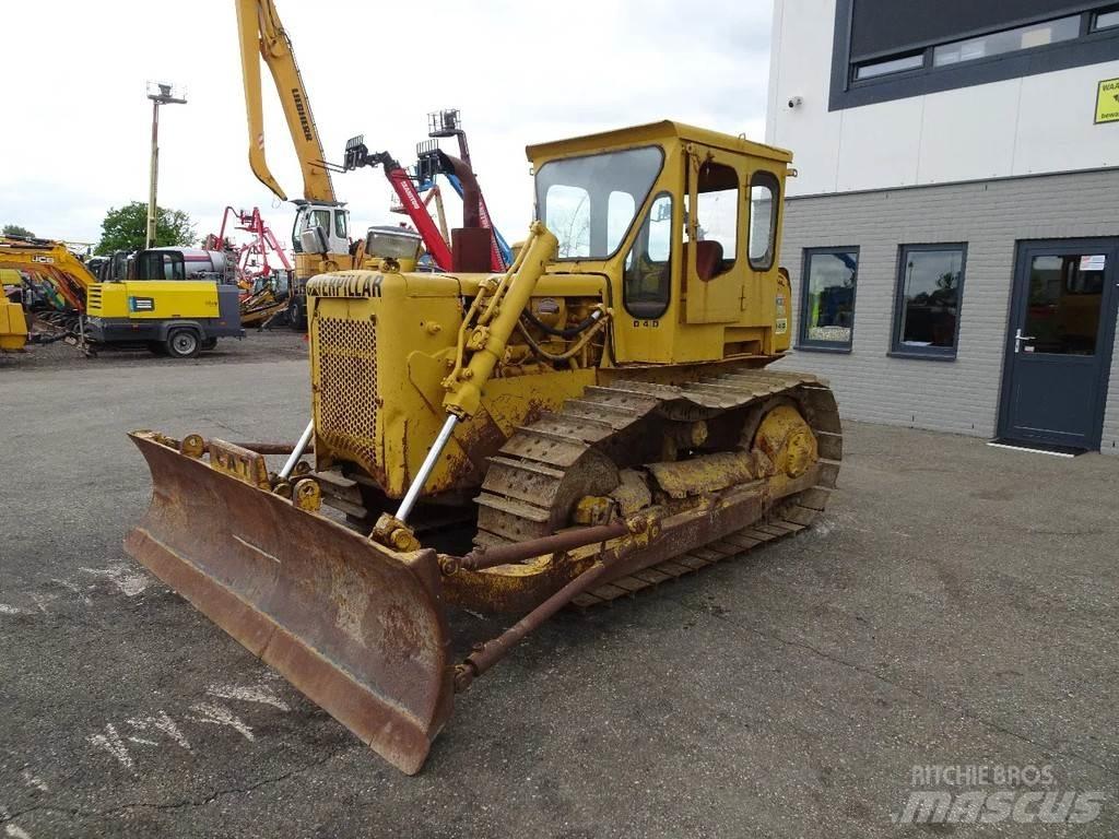CAT D4D Buldožeri guseničari