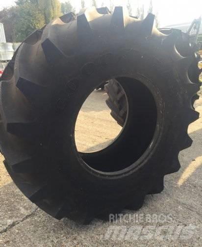 Goodyear 650/75R32 Gume, točkovi i felne