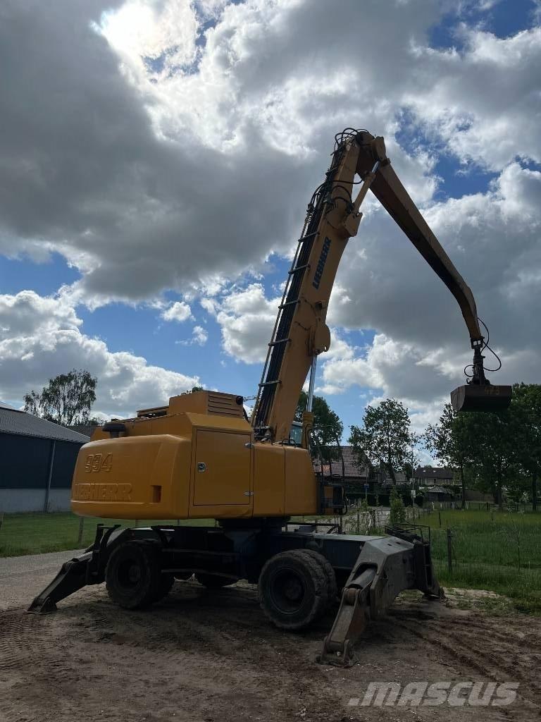 Liebherr 934 Bageri za prenos primarnih/sekundarnih sirovina