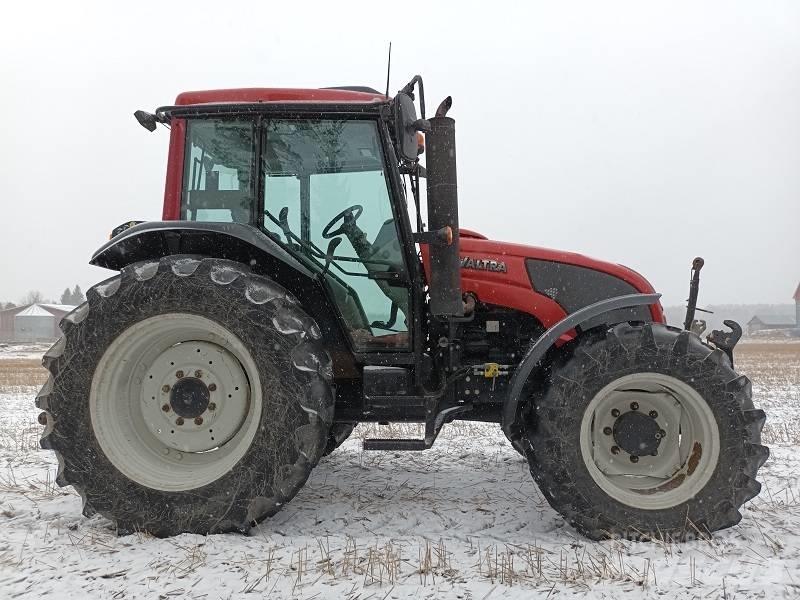 Valtra A 93 HITECH Traktori